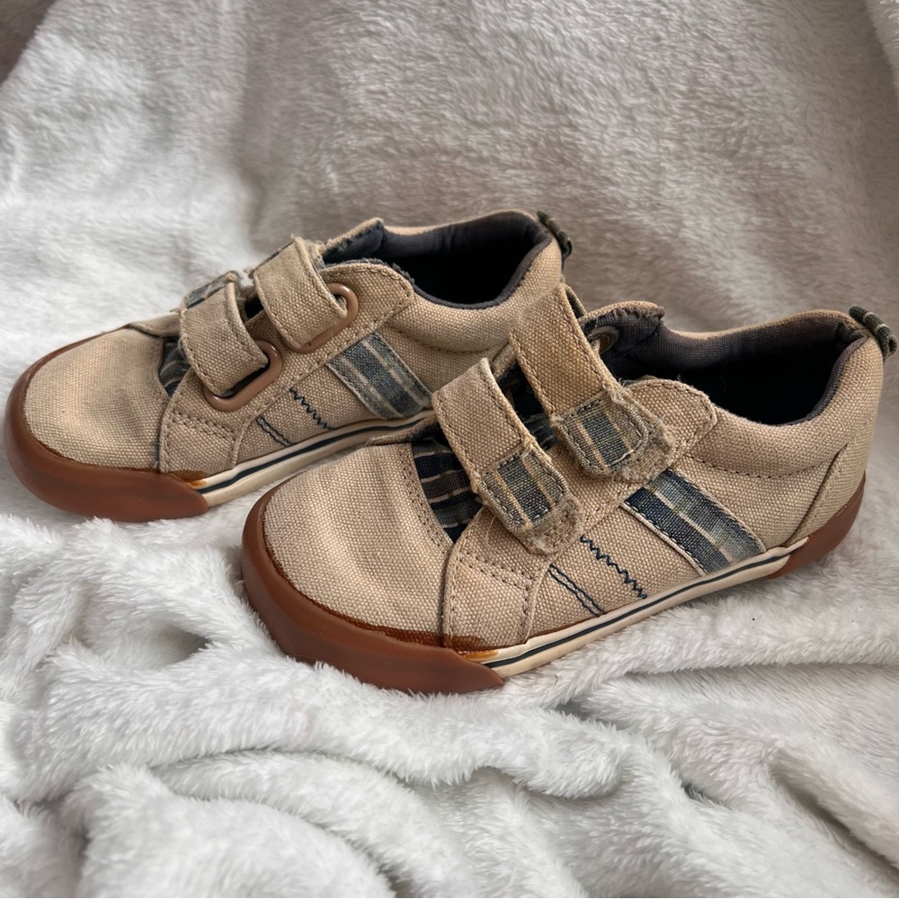 3 for $20 | Kids Velcro Sneakers Toddler Size 10 Cream & Navy Casual Shoe